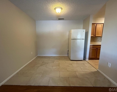 614 Aspen Drive - Photo Thumbnail 2