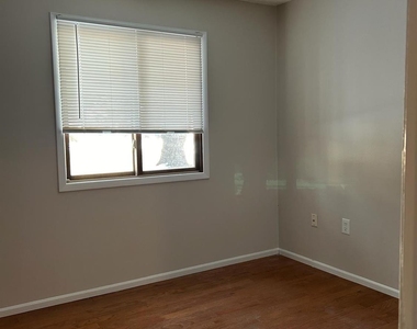 614 Aspen Drive - Photo Thumbnail 11