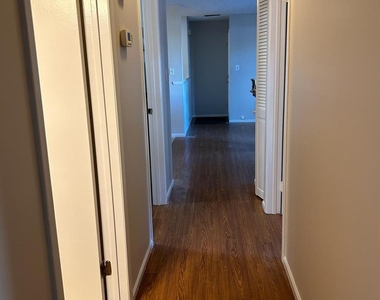 614 Aspen Drive - Photo Thumbnail 5