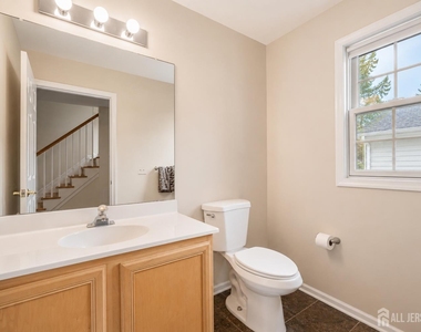 812 Columbus Avenue - Photo Thumbnail 15