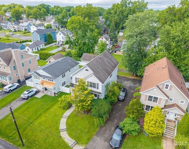 812 Columbus Avenue - Photo Thumbnail 2