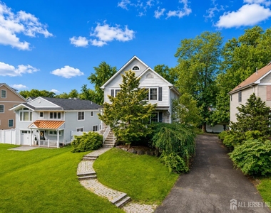 812 Columbus Avenue - Photo Thumbnail 1