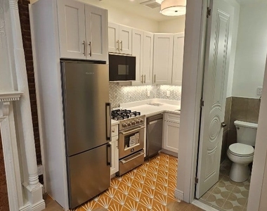 169 W 76th Street - Photo Thumbnail 1