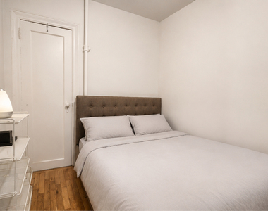 443 West 49th Street - Photo Thumbnail 3