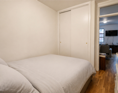 443 West 49th Street - Photo Thumbnail 4