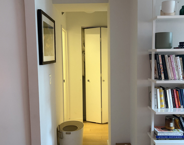 222 East 39th Street - Photo Thumbnail 13