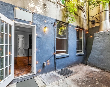  Hudson Street between West 11th & Perry Street  - Photo Thumbnail 6