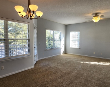 1716 Forest Lake Circle - Photo Thumbnail 5
