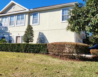 1716 Forest Lake Circle - Photo Thumbnail 3