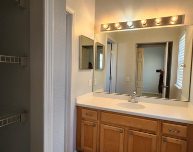 1716 Forest Lake Circle - Photo Thumbnail 11