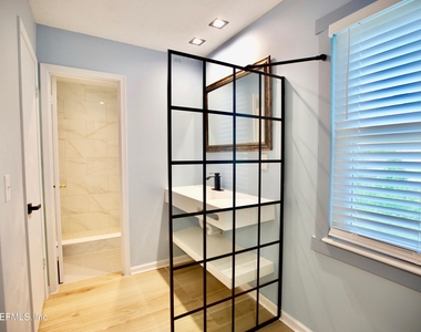 3542 Sheldrake Drive - Photo Thumbnail 14