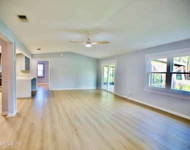 3542 Sheldrake Drive - Photo Thumbnail 2