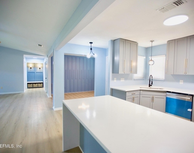 3542 Sheldrake Drive - Photo Thumbnail 6