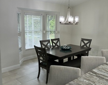 16126 Kelly Woods Drive - Photo Thumbnail 9