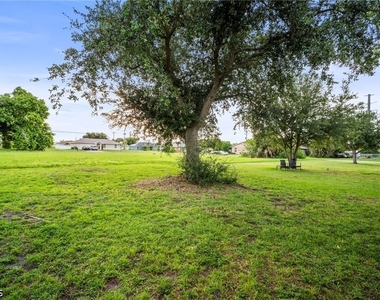 4406 Santa Barbara Boulevard - Photo Thumbnail 26