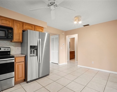 4406 Santa Barbara Boulevard - Photo Thumbnail 9