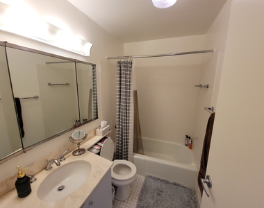 5415 N Sheridan Road - Photo Thumbnail 8