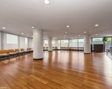 5415 N Sheridan Road - Photo Thumbnail 9