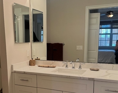 10800 Palazzo Way - Photo Thumbnail 5