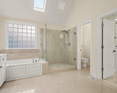 6121 Carlyle Drive - Photo Thumbnail 23