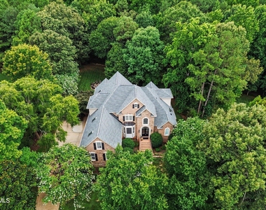 6121 Carlyle Drive - Photo Thumbnail 3