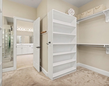6121 Carlyle Drive - Photo Thumbnail 21