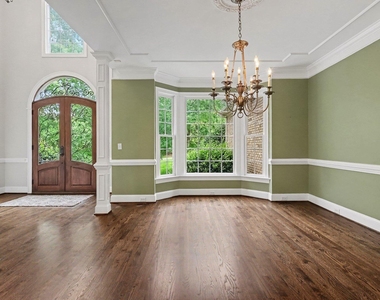 6121 Carlyle Drive - Photo Thumbnail 13