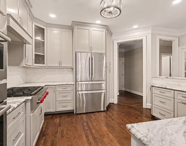 6121 Carlyle Drive - Photo Thumbnail 6