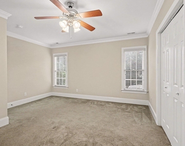 6121 Carlyle Drive - Photo Thumbnail 36
