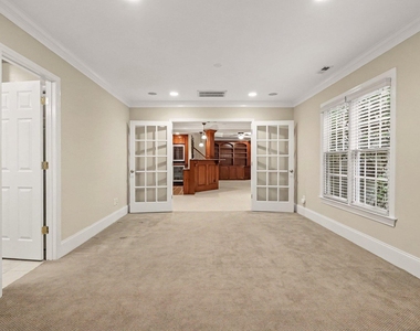 6121 Carlyle Drive - Photo Thumbnail 35