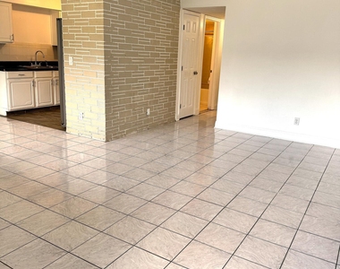 2856 Beachwood Boulevard - Photo Thumbnail 1