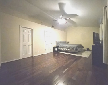 2337 Hudson Circle - Photo Thumbnail 15