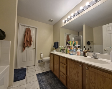 2337 Hudson Circle - Photo Thumbnail 18