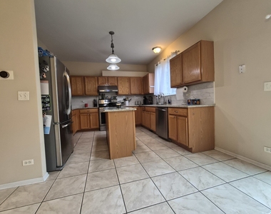 2337 Hudson Circle - Photo Thumbnail 10