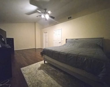 2337 Hudson Circle - Photo Thumbnail 17