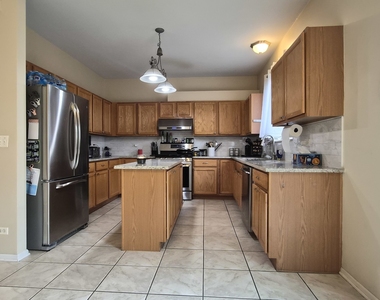 2337 Hudson Circle - Photo Thumbnail 12