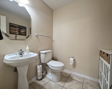2337 Hudson Circle - Photo Thumbnail 14