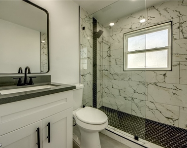 4312 S Pacific Circle - Photo Thumbnail 20