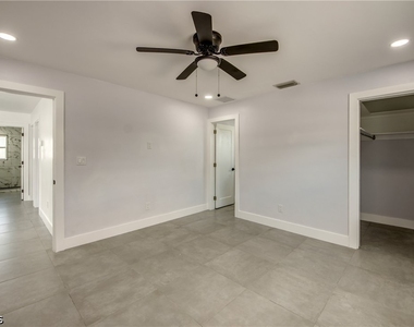4312 S Pacific Circle - Photo Thumbnail 16