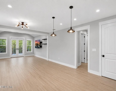 3 Solano Avenue - Photo Thumbnail 6