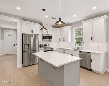 3 Solano Avenue - Photo Thumbnail 2