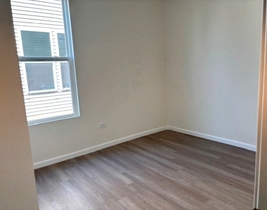 2760 Lawlor Lane - Photo Thumbnail 10