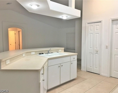 2221 Sw 8th Place - Photo Thumbnail 10