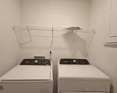 1117 Mountain Crown Street - Photo Thumbnail 10