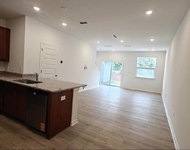 1117 Mountain Crown Street - Photo Thumbnail 4