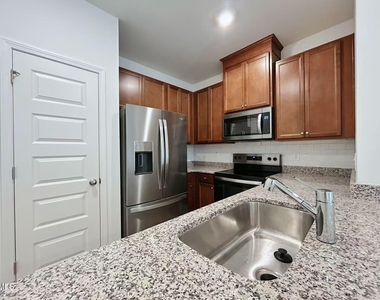 1117 Mountain Crown Street - Photo Thumbnail 31