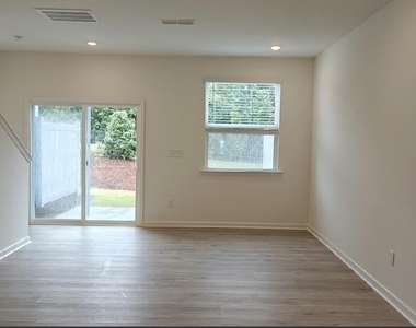 1117 Mountain Crown Street - Photo Thumbnail 6