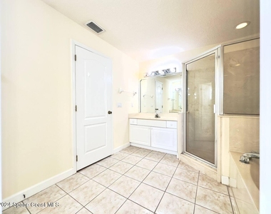 565 Limerick Drive - Photo Thumbnail 20