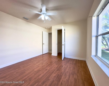 565 Limerick Drive - Photo Thumbnail 25