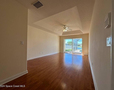 565 Limerick Drive - Photo Thumbnail 16